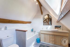 salle de bain équipée