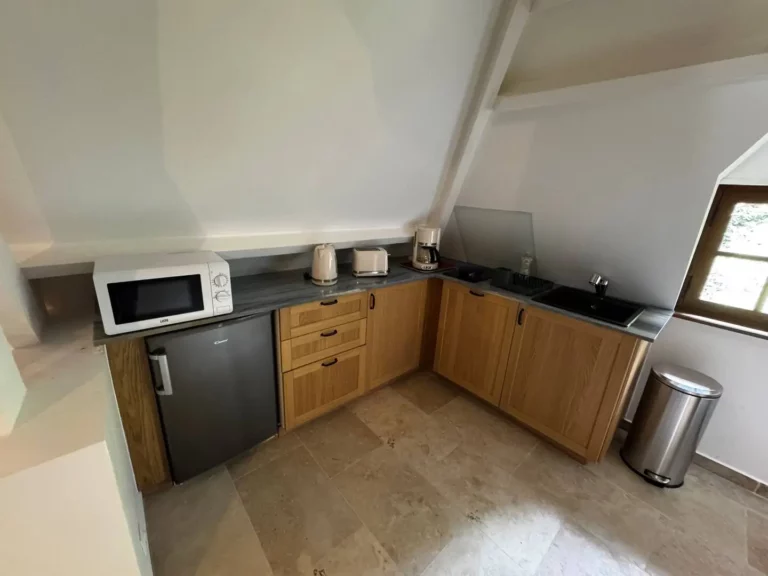 b64f356b-b68e-4c5f-b61b-b58d461da467